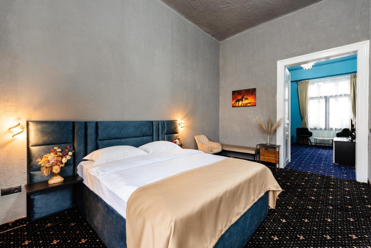 Hotel Palace Bulevard 3*