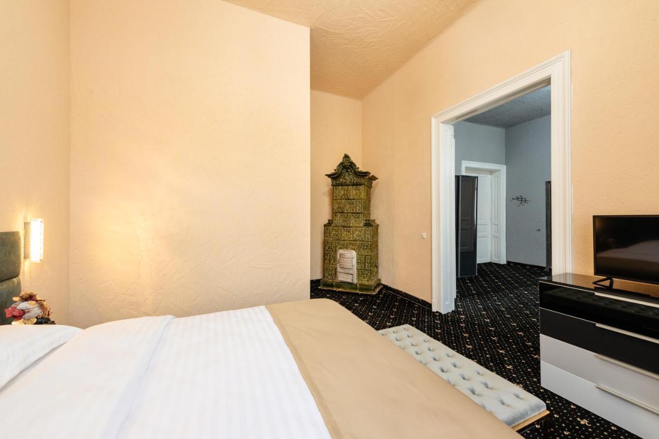 Palace Bulevard Hotel