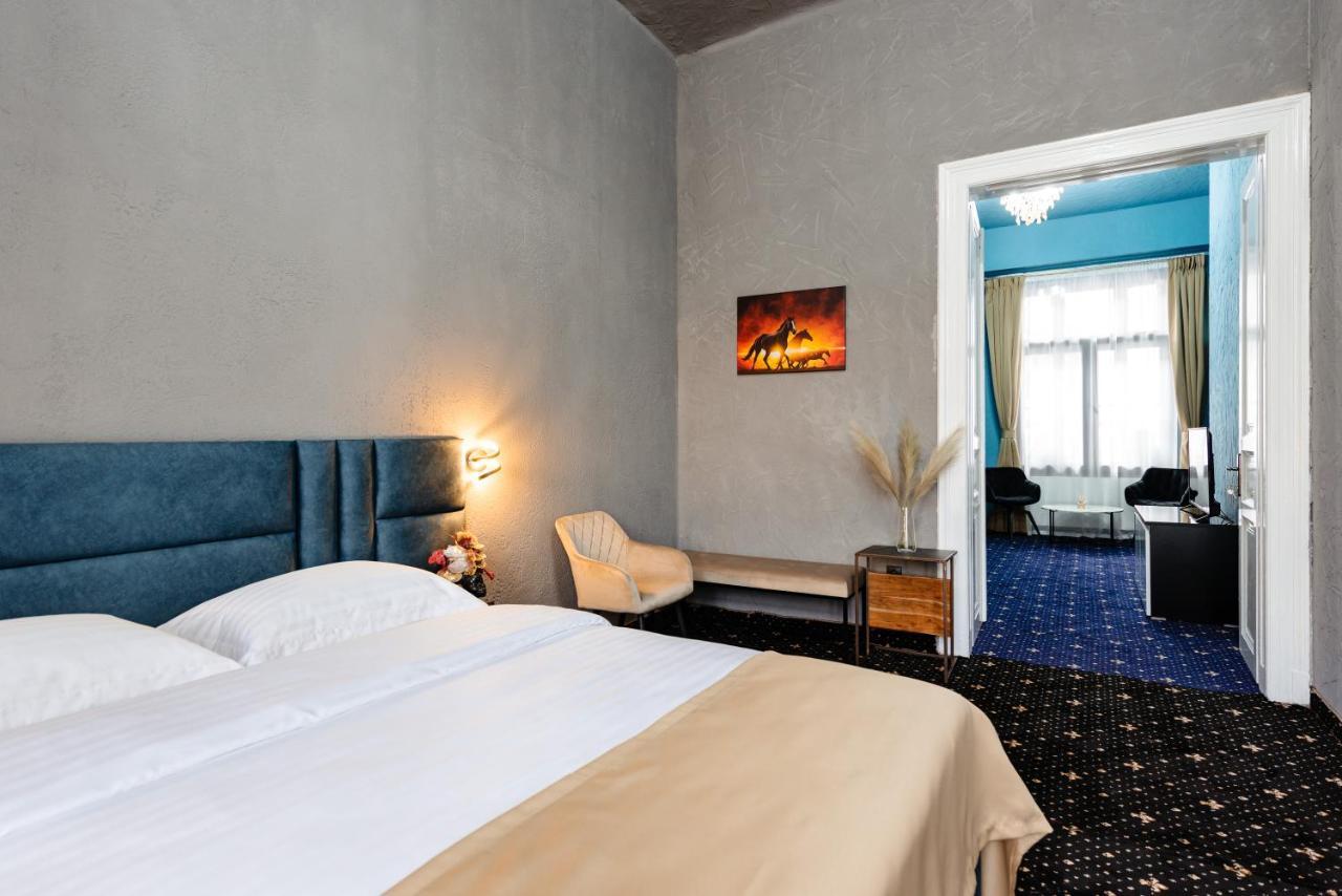 Palace Bulevard Hotel