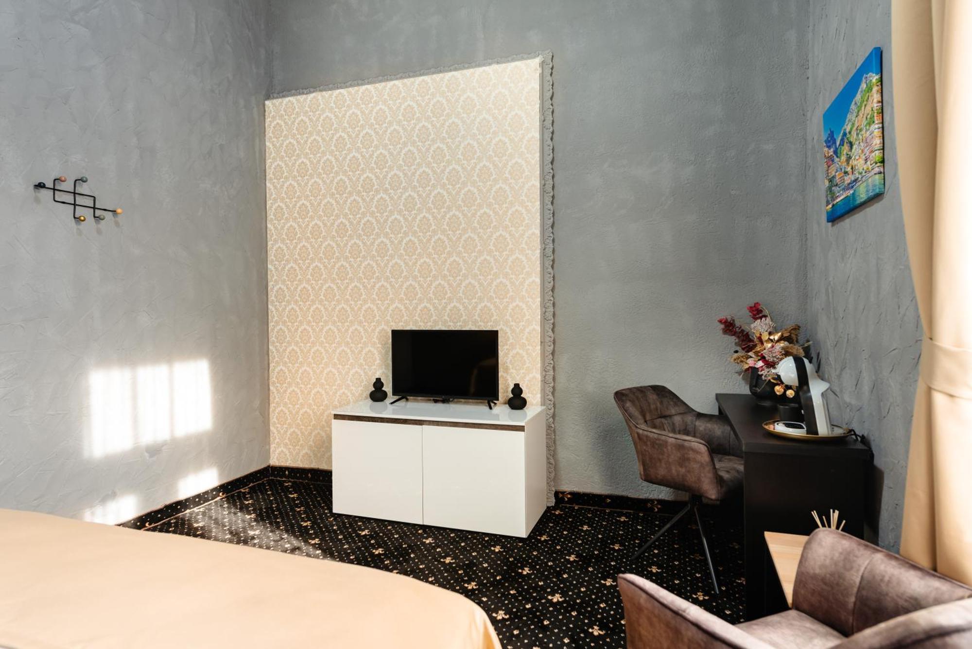 Palace Bulevard Hotel 3*